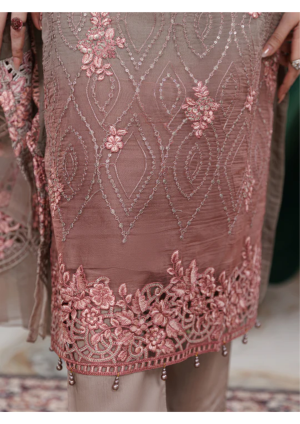 Embroidered - Lawn 3pcs - Image 3