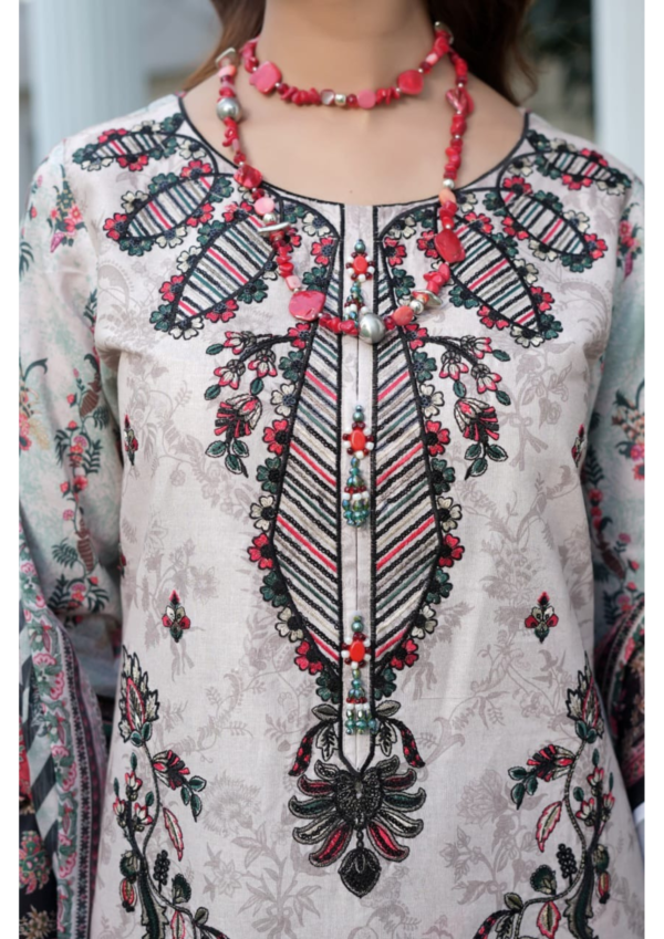 Embroidered - Lawn 3pcs - Image 3