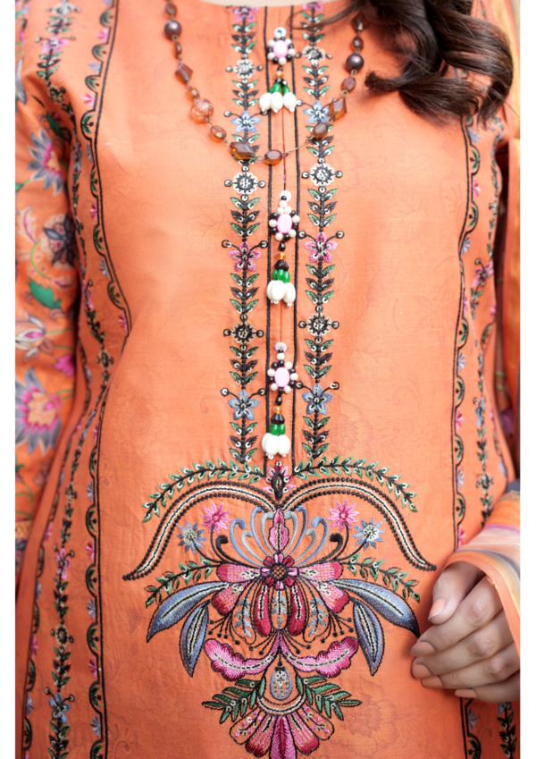 Embroidered - Lawn 3pcs - Image 5