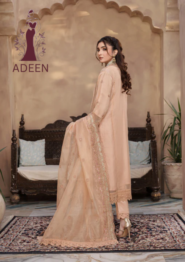 Embroidered - Lawn 3pcs - Image 3